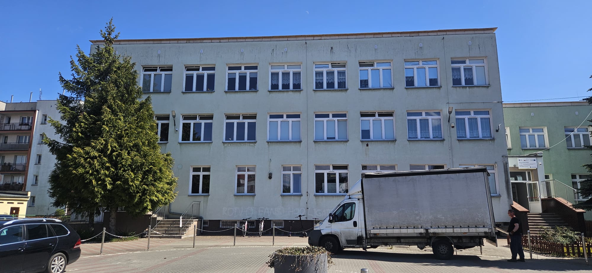 Zlecenie elewacji Kwidzyn od Turhen Budownictwo – budynek do wykonania elewacji metodą lekka-mokra na powierzchni około 700 m².